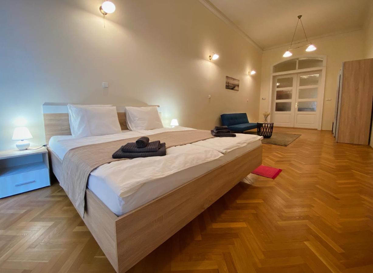 Luxury Vincents Apartments Kosice Luaran gambar