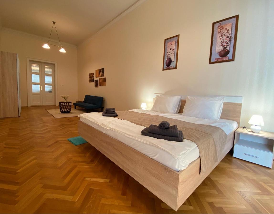 Luxury Vincents Apartments Kosice Luaran gambar