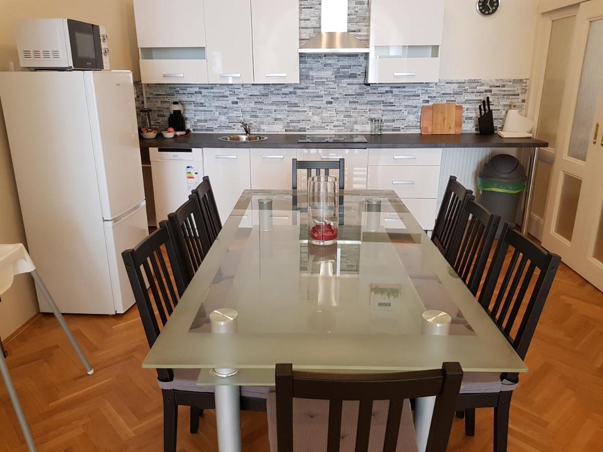 Luxury Vincents Apartments Kosice Luaran gambar