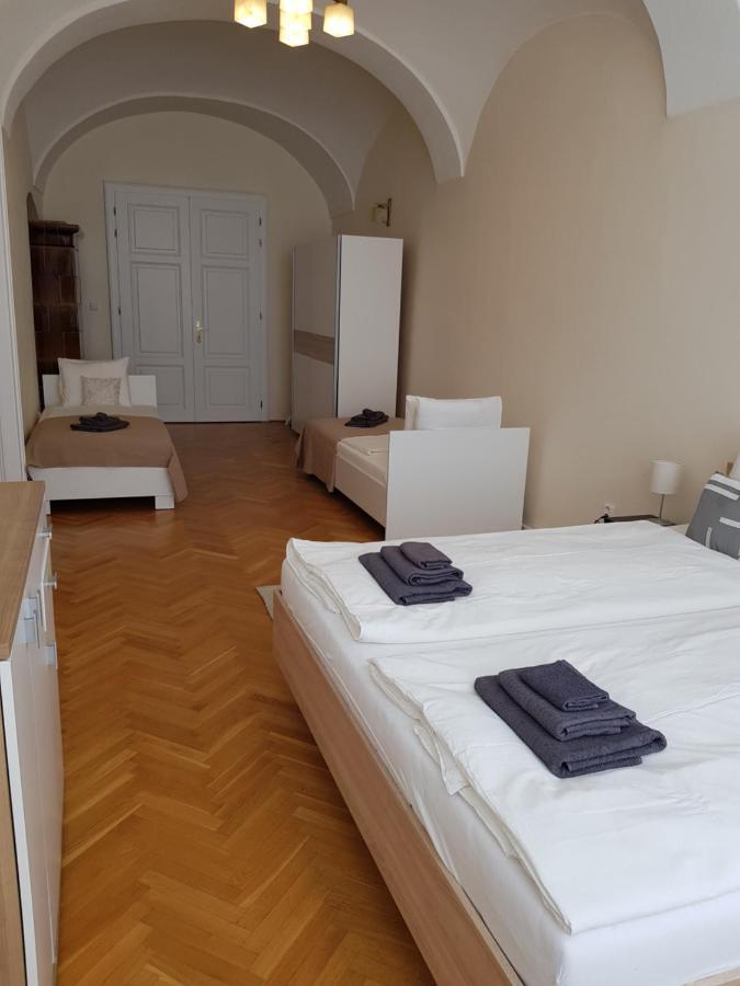 Luxury Vincents Apartments Kosice Luaran gambar