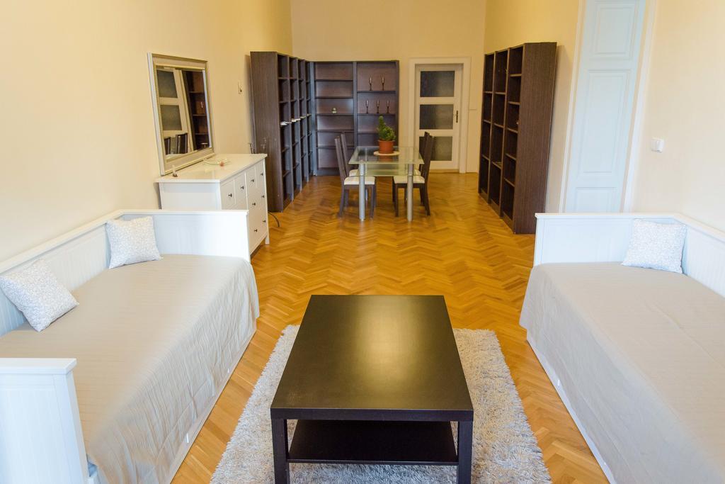 Luxury Vincents Apartments Kosice Luaran gambar