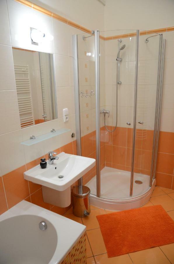 Luxury Vincents Apartments Kosice Luaran gambar